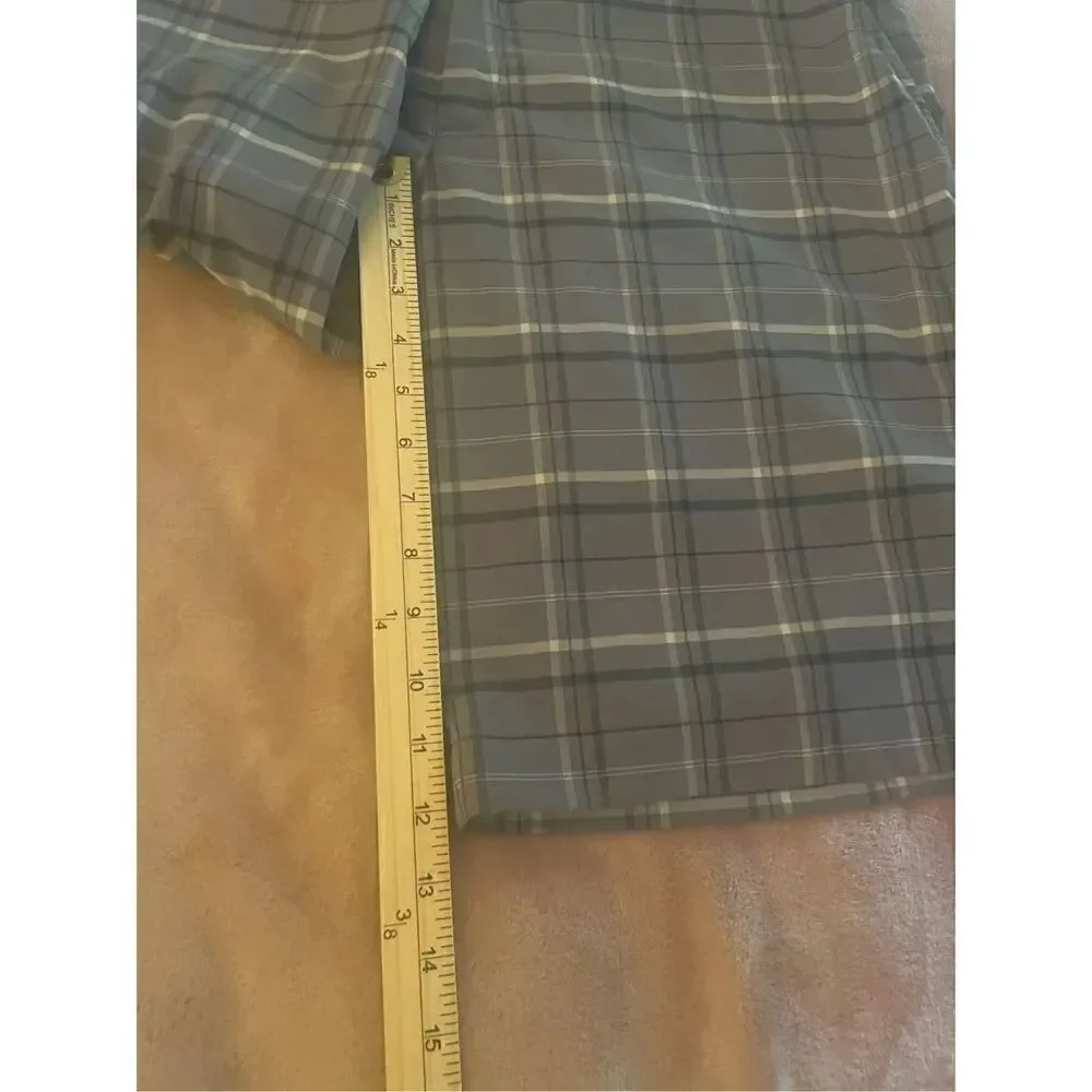 Nike Golf Performance Plaid Gray Shorts Size 36 Fishing Beach pool party